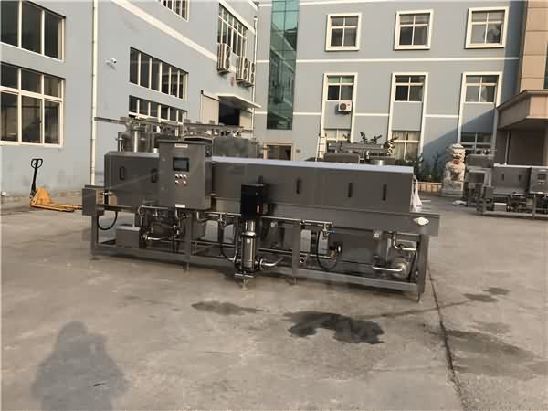 定制周轉(zhuǎn)箱清洗機 15年經(jīng)驗 塑料筐高效除油清洗機